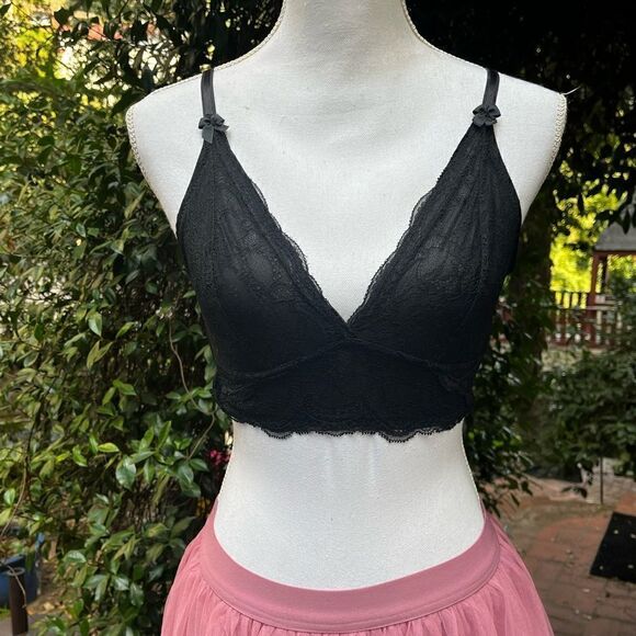 LAURA ASHLEY BLACK LACE BRALETTE SIZE LARGE - Picture 4 of 10